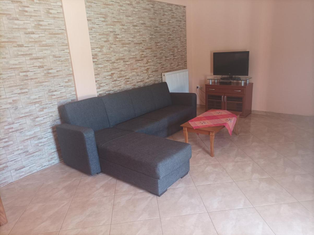 Anna Apartments Acharavi  Bagian luar foto