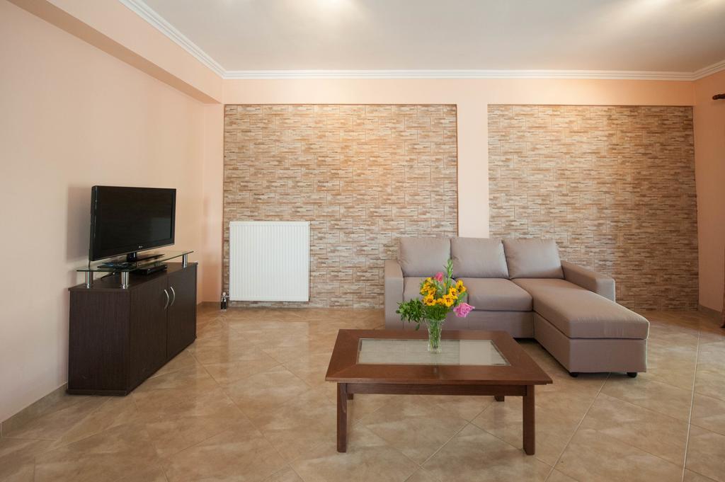 Anna Apartments Acharavi  Bagian luar foto